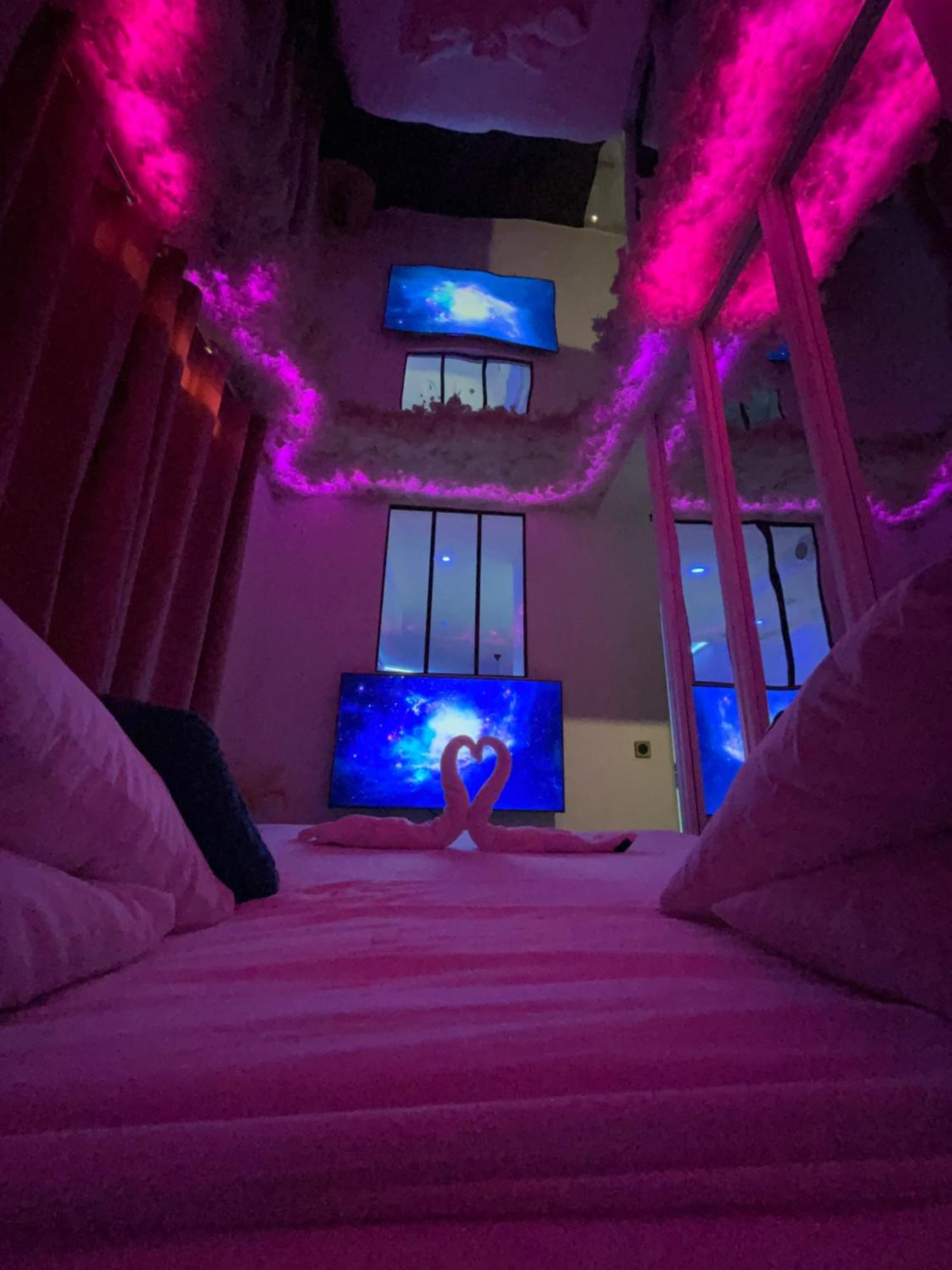 Appartamento Le Blue Aubervilliers Esterno foto